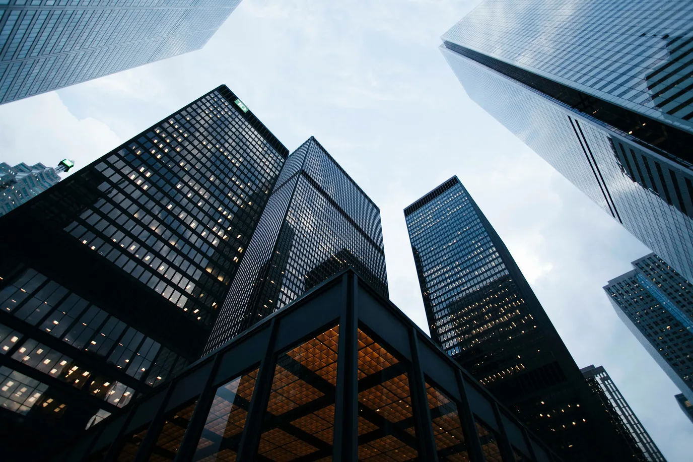 How can cloud solutions that scale impact the construction and real estate industries?